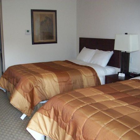 Price Pointe Inn وكيشا المظهر الخارجي الصورة