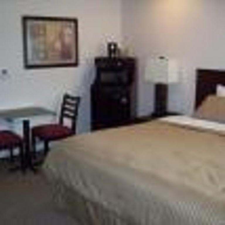 Price Pointe Inn وكيشا المظهر الخارجي الصورة