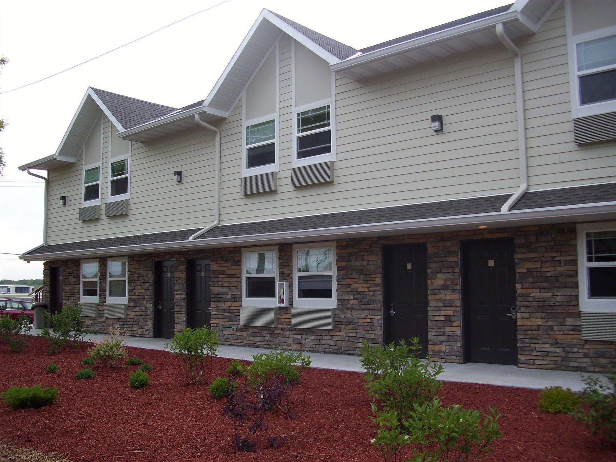 Price Pointe Inn وكيشا المظهر الخارجي الصورة